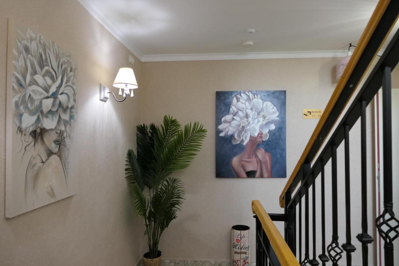 Hotel Mediterraneo 입스 안 데어 도나우 외부 사진