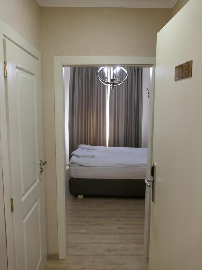 Hotel Mediterraneo 입스 안 데어 도나우 외부 사진