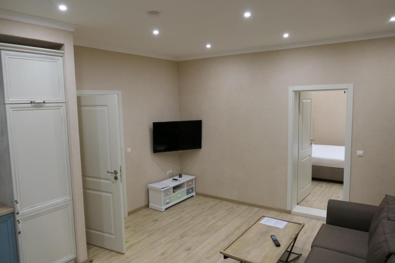 Hotel Mediterraneo 입스 안 데어 도나우 외부 사진
